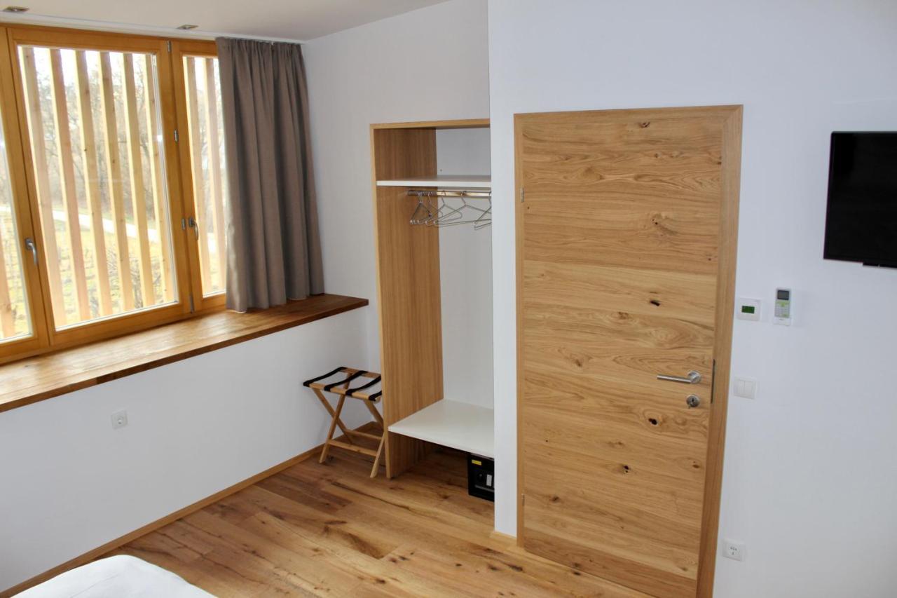 Weinberg Chalets Eisenberg an der Pinka ภายนอก รูปภาพ
